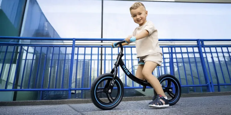 Rowerki biegowe a wiek dziecka – kiedy za wcześnie, kiedy za późno?